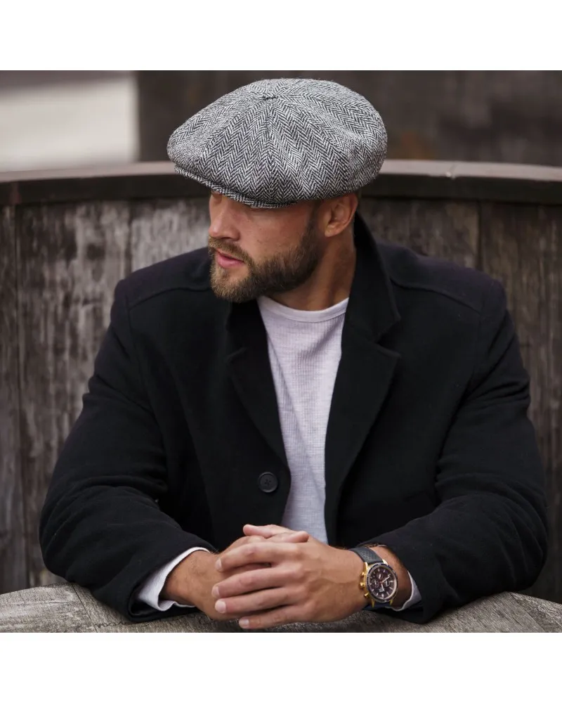 Peaky Cap - made of genuine Harris Tweed with sewn down visor